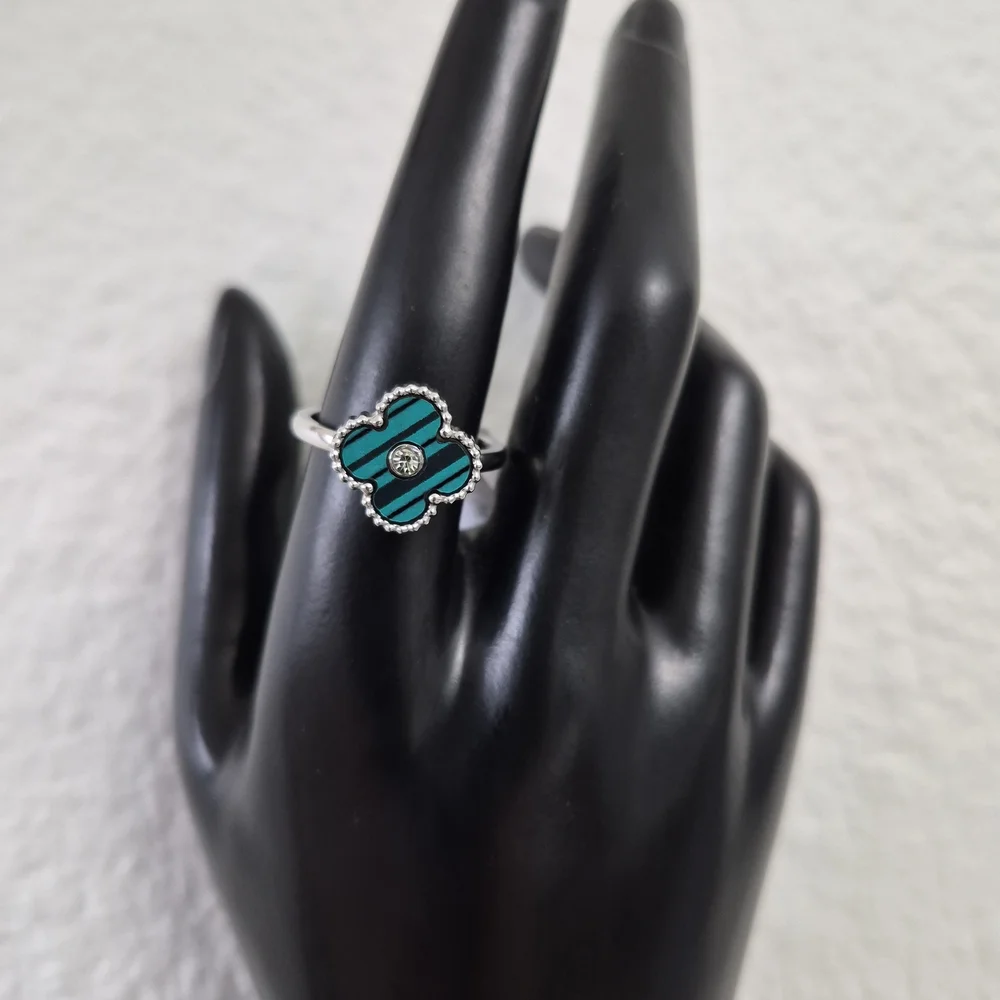 Chic Green Stainless Steel Clover Ring - Size 9